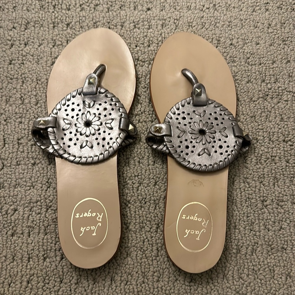 Gently worn Jack Rogers Womens flip flop georgica leather sandals